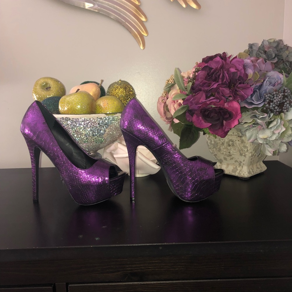 Metallic purple open toe platform heels size 8